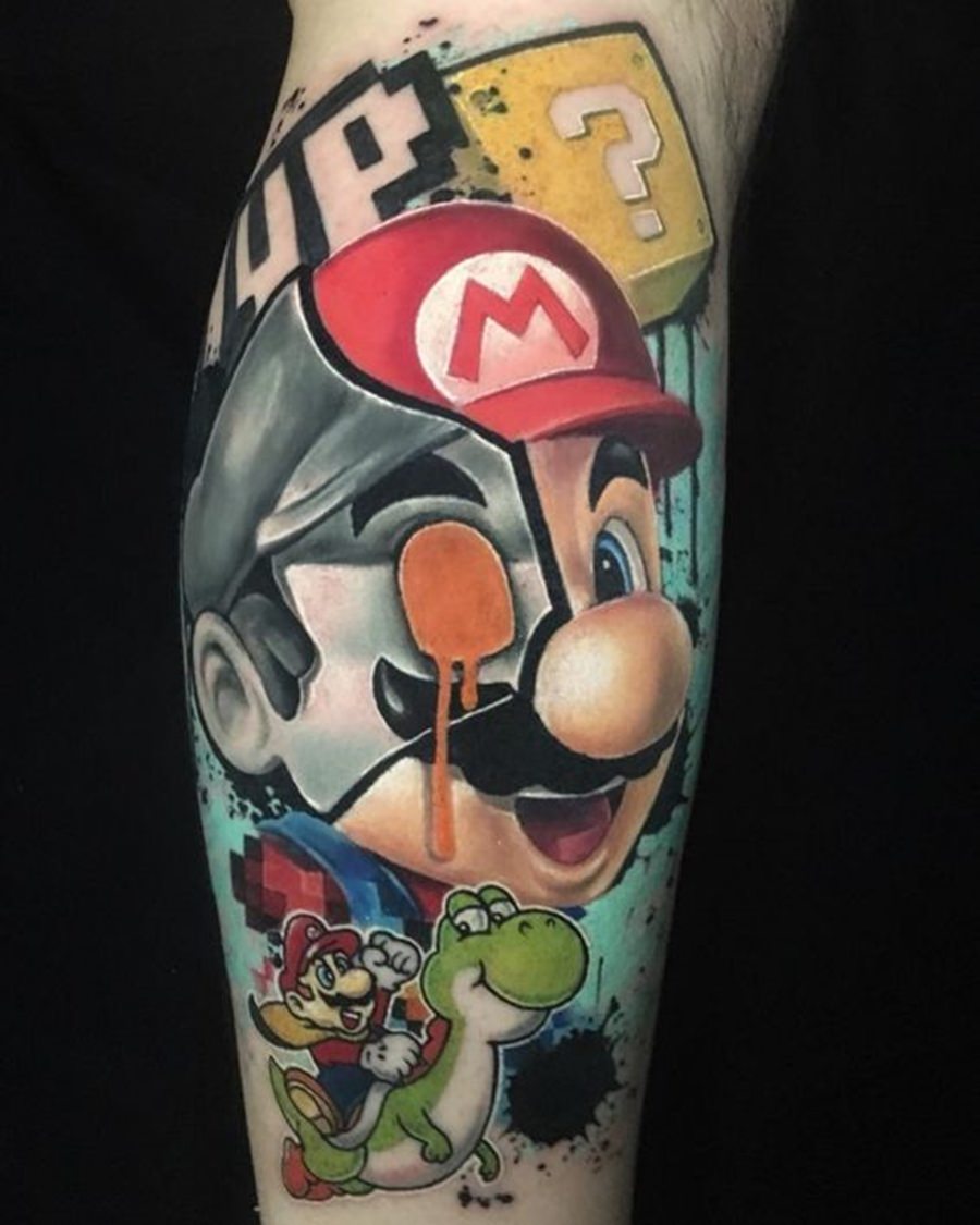 Tatuagem do Mario montando no Yoshi