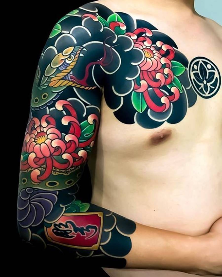 Tatuagem oriental colorida